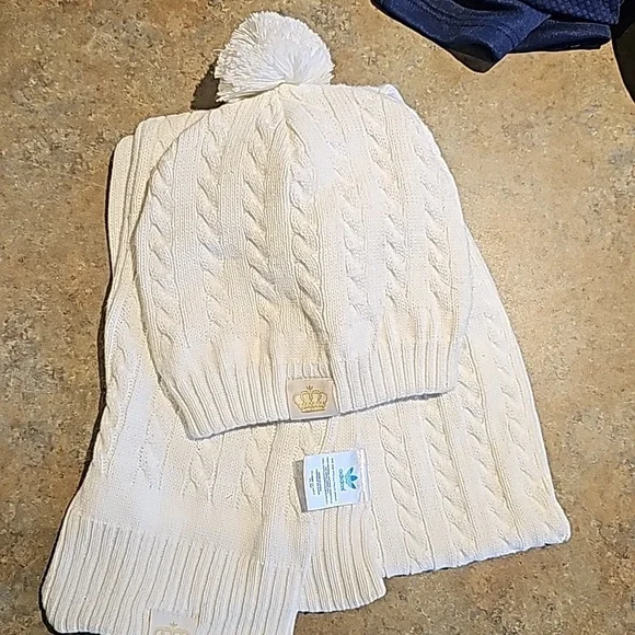 adidas Originals Accessories Missy Elliott By Adidas Scarf And